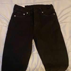 Classic Black Skinny Jeans in Size 29 for Men: Timeless Style with a Perfect Fit